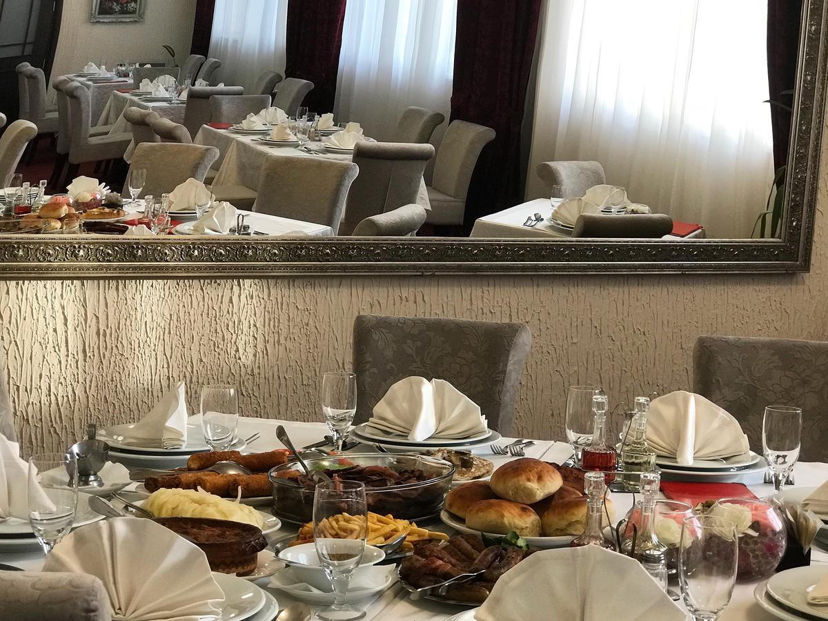 Golden Inn Hotel Majdanpek Екстер'єр фото