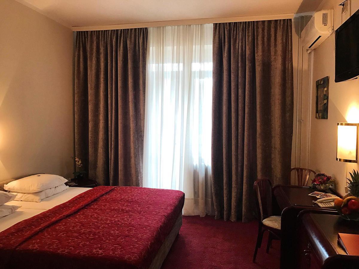 Golden Inn Hotel Majdanpek Екстер'єр фото